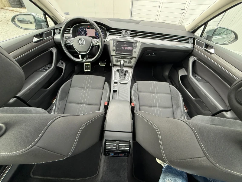 VW Alltrack 2.0TDI DIGITAL, PANORAMA, KAM360, HEAD UP., снимка 17 - Автомобили и джипове - 52394922