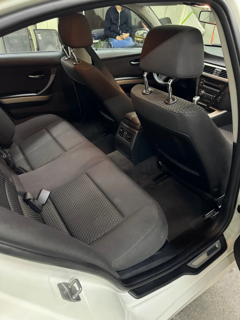 BMW 318, снимка 12 - Автомобили и джипове - 52926028