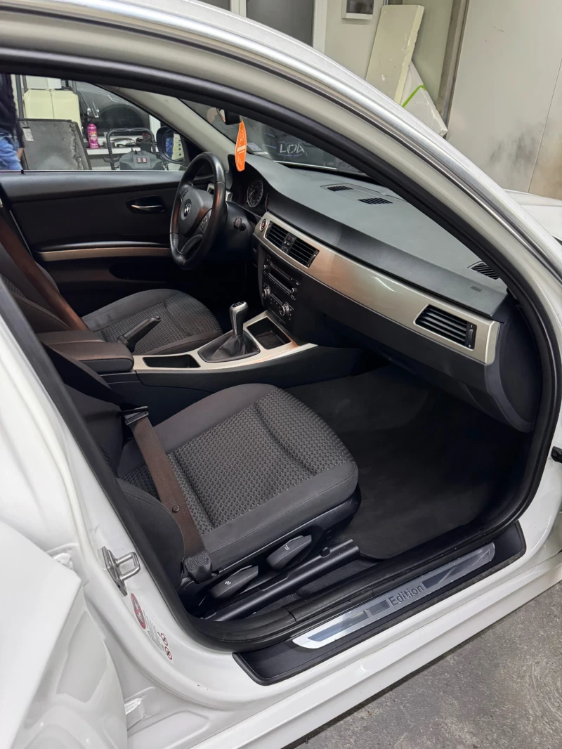 BMW 318, снимка 9 - Автомобили и джипове - 52926028