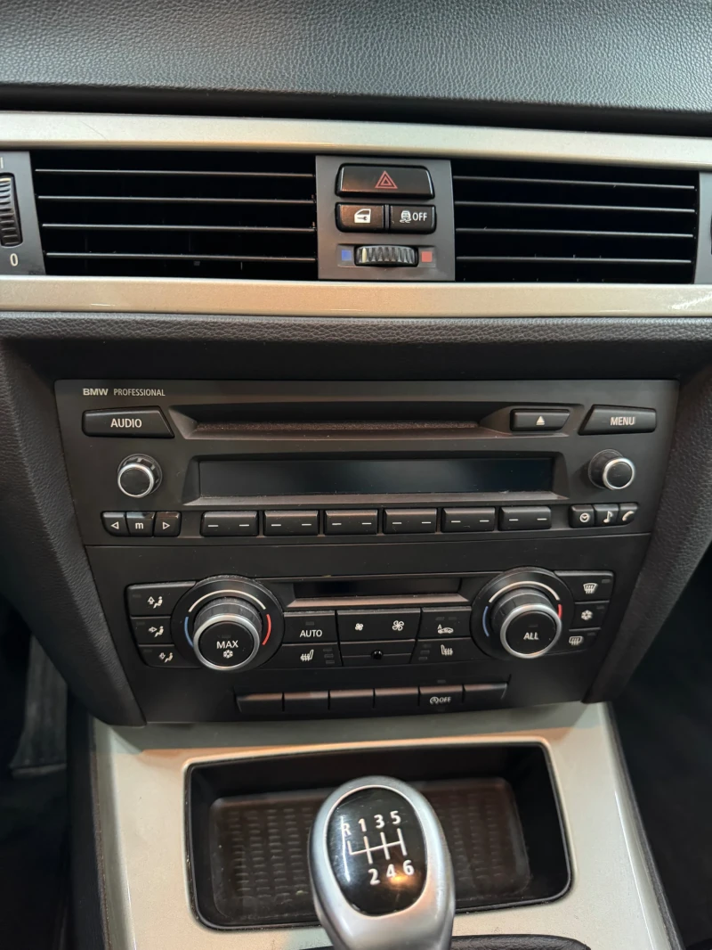 BMW 318, снимка 10 - Автомобили и джипове - 52926028