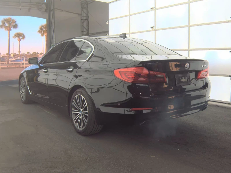 BMW 540 * Head-Up* HARMAN* KEYLESS* , снимка 4 - Автомобили и джипове - 53284191