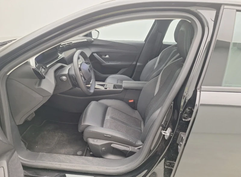 Peugeot 308 PureTech , Автоматик, снимка 12 - Автомобили и джипове - 53406529