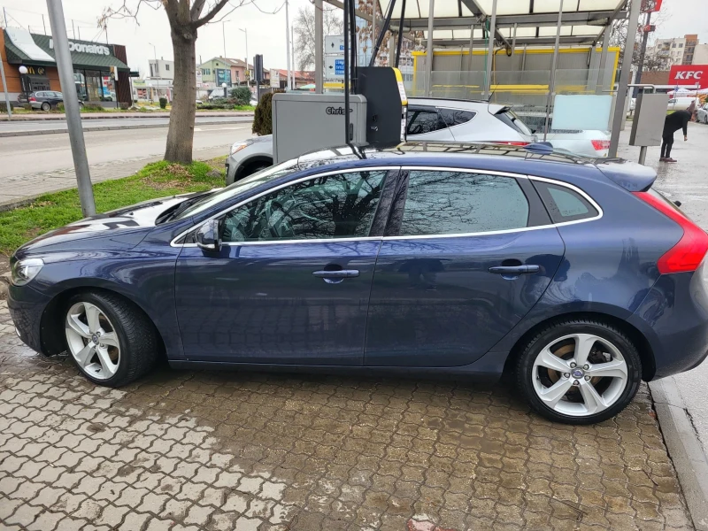 Volvo V40, снимка 3 - Автомобили и джипове - 53458216