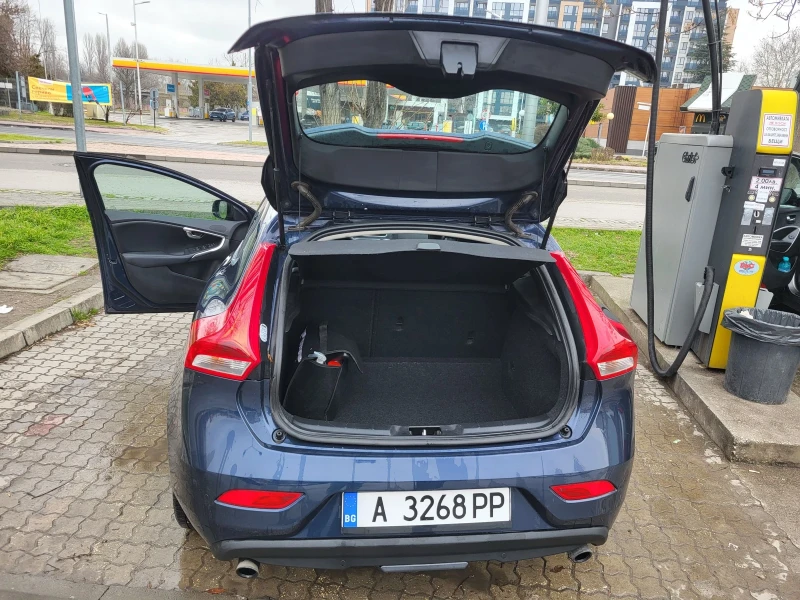 Volvo V40, снимка 6 - Автомобили и джипове - 53458216