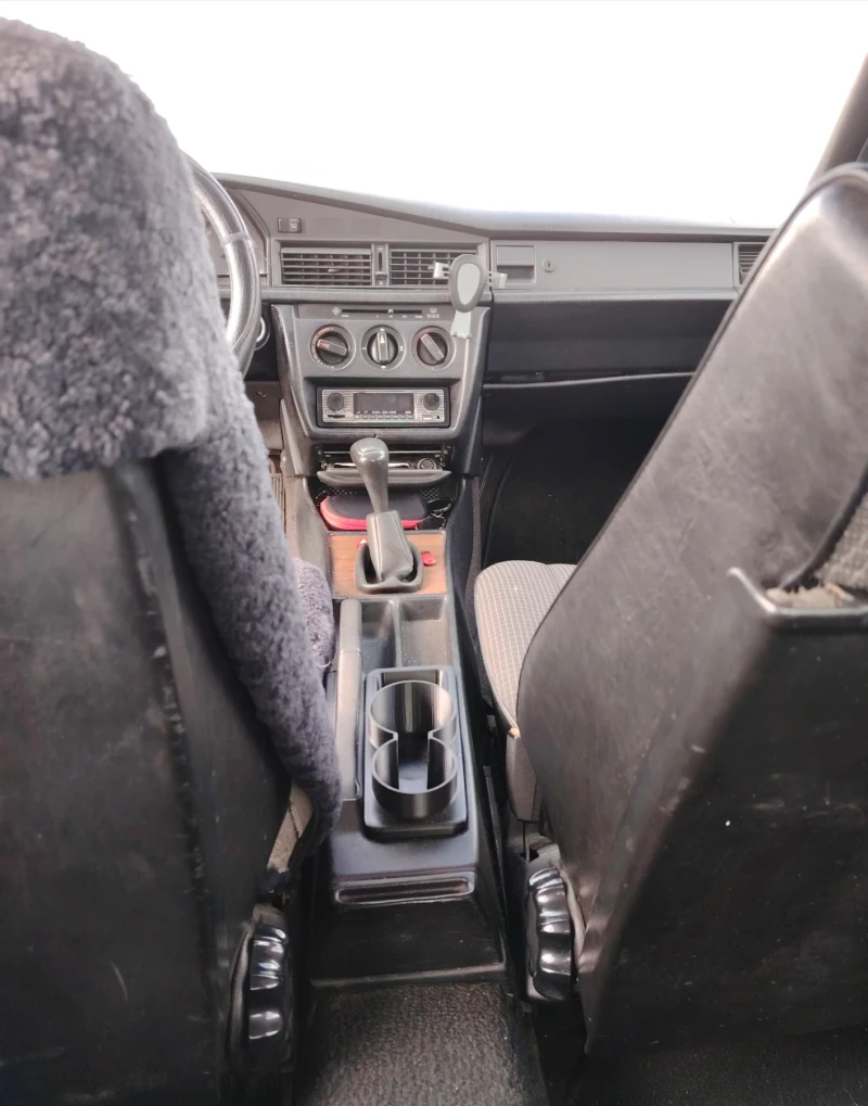 Mercedes-Benz 190, снимка 8 - Автомобили и джипове - 53479204