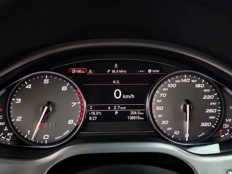 Audi S8 4.0 TFSI Quattro, снимка 8 - Автомобили и джипове - 54203749