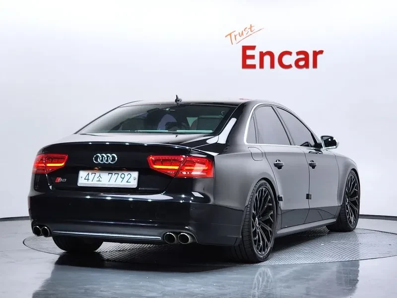 Audi S8 4.0 TFSI Quattro, снимка 2 - Автомобили и джипове - 54203749