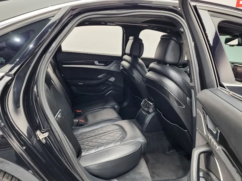 Audi S8 4.0 TFSI Quattro, снимка 12 - Автомобили и джипове - 54203749