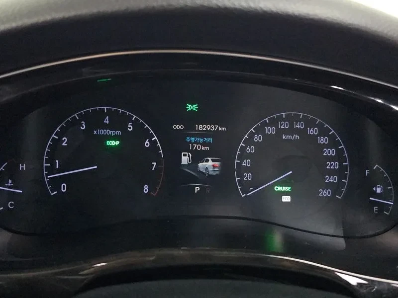 Hyundai Genesis 3.3, снимка 8 - Автомобили и джипове - 54618155