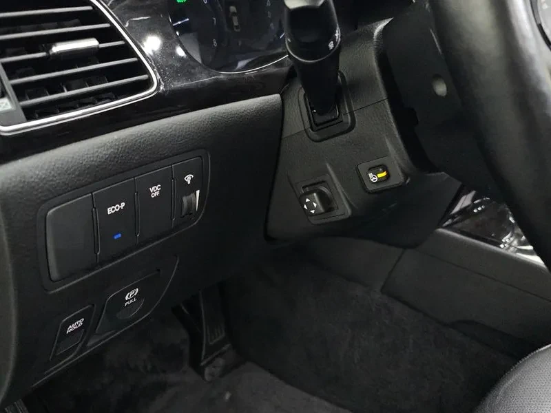 Hyundai Genesis 3.3, снимка 14 - Автомобили и джипове - 54618155