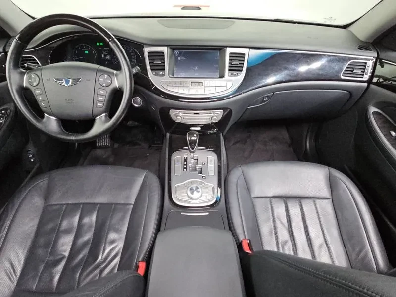 Hyundai Genesis 3.3, снимка 7 - Автомобили и джипове - 54618155
