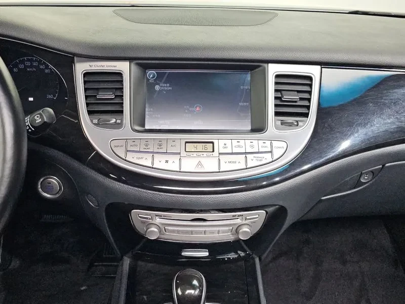 Hyundai Genesis 3.3, снимка 15 - Автомобили и джипове - 54618155