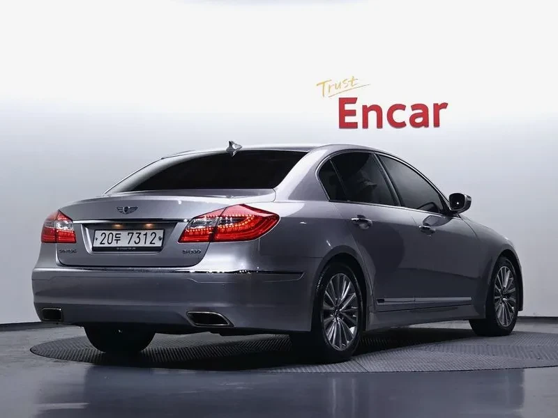 Hyundai Genesis 3.3, снимка 2 - Автомобили и джипове - 54618155