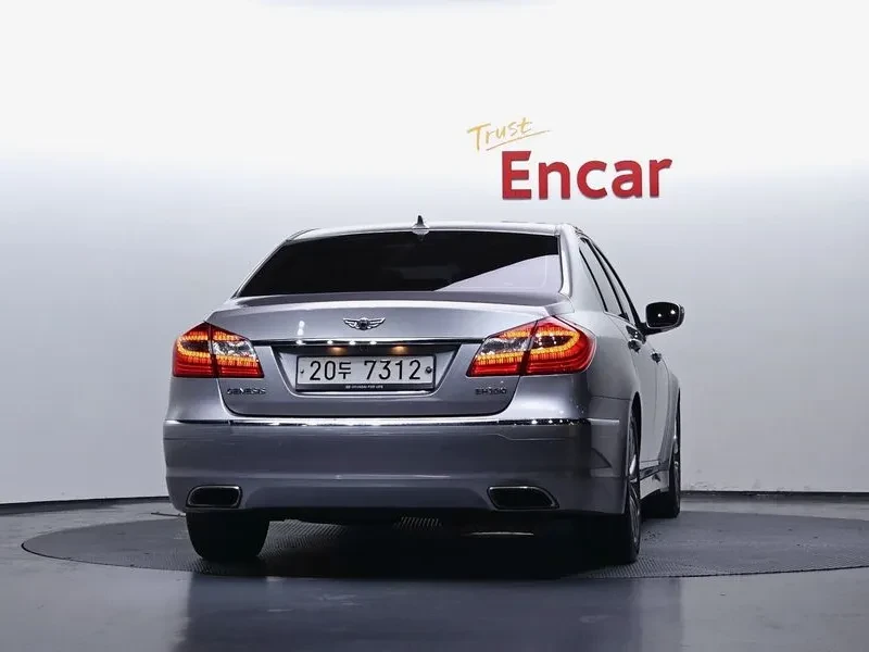 Hyundai Genesis 3.3, снимка 4 - Автомобили и джипове - 54618155