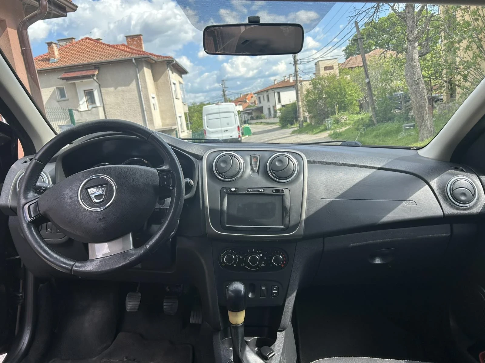 Dacia Logan  - изображение 8