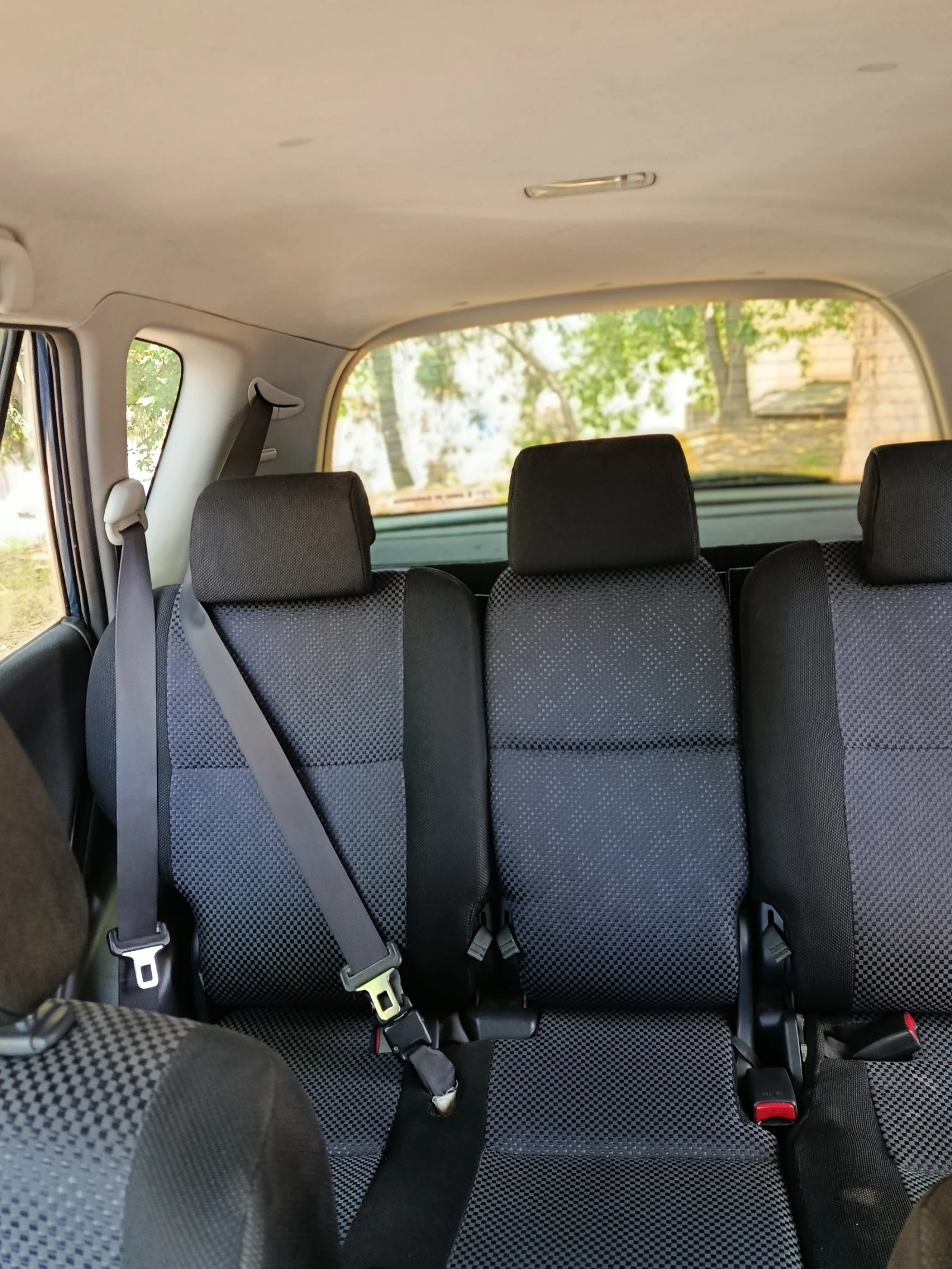 Toyota Corolla verso  - изображение 10