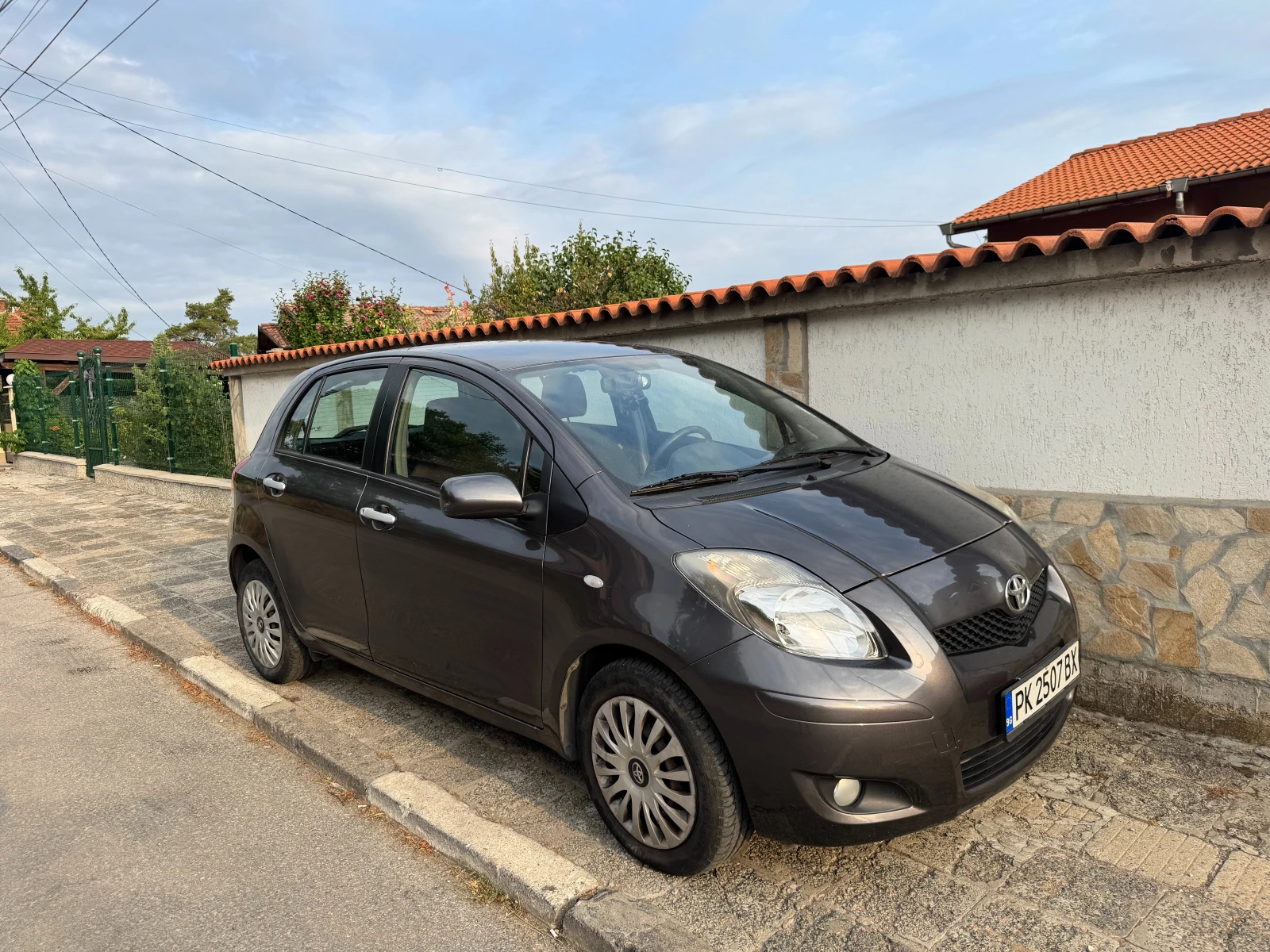 Toyota Yaris  - изображение 10