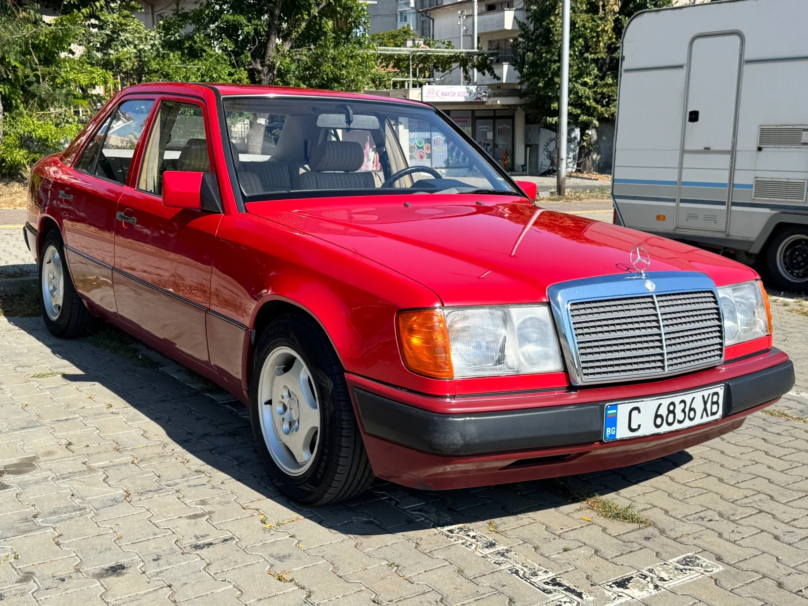 Mercedes-Benz 124  - изображение 2