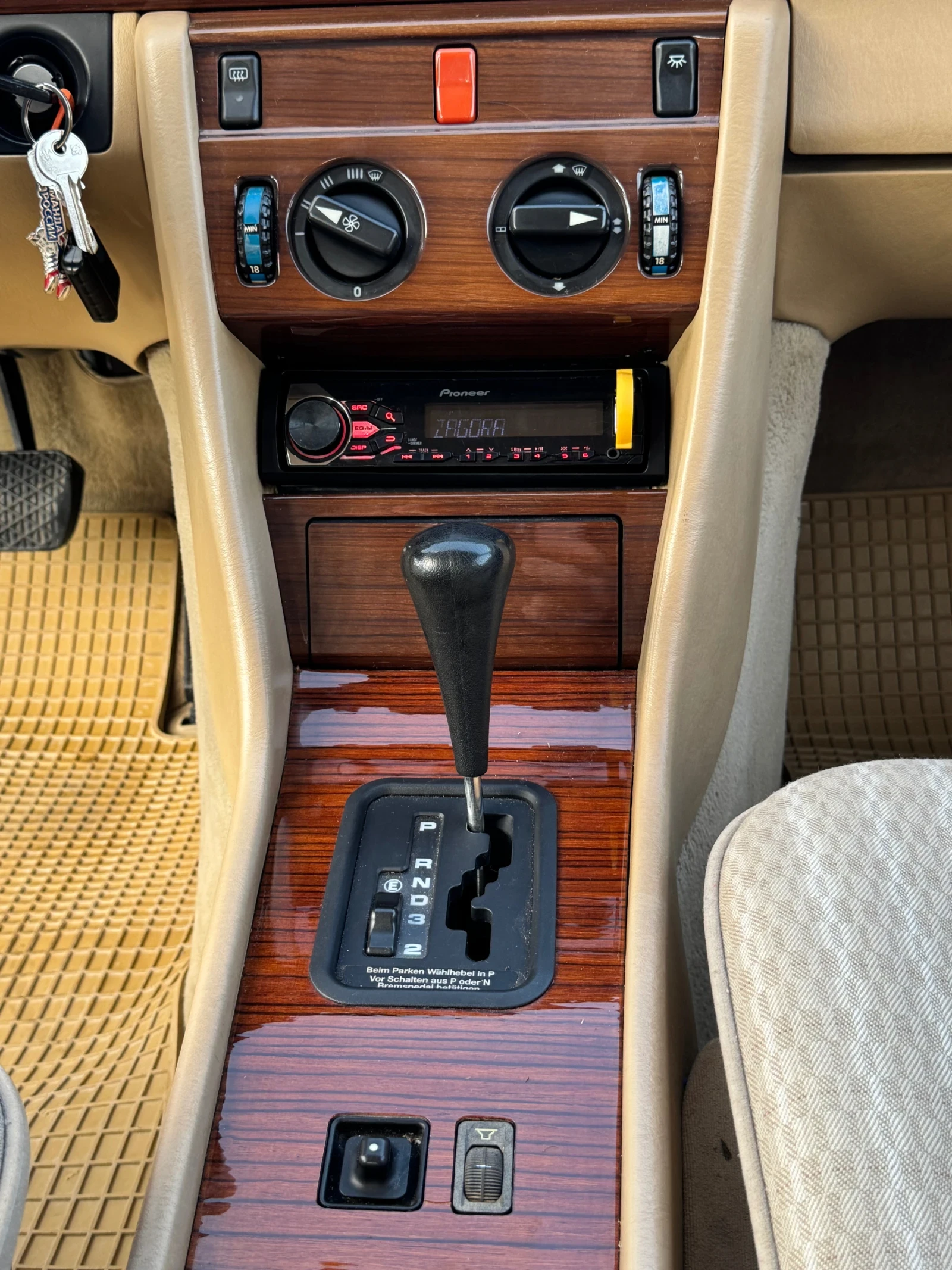 Mercedes-Benz 124  - изображение 6