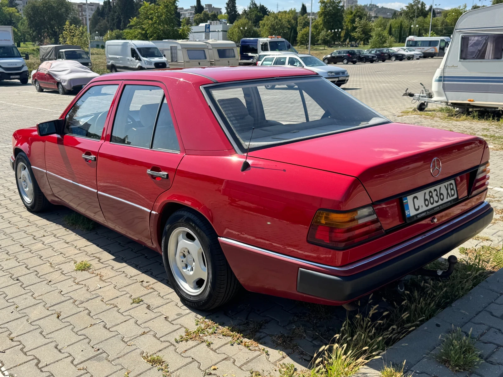 Mercedes-Benz 124  - изображение 5