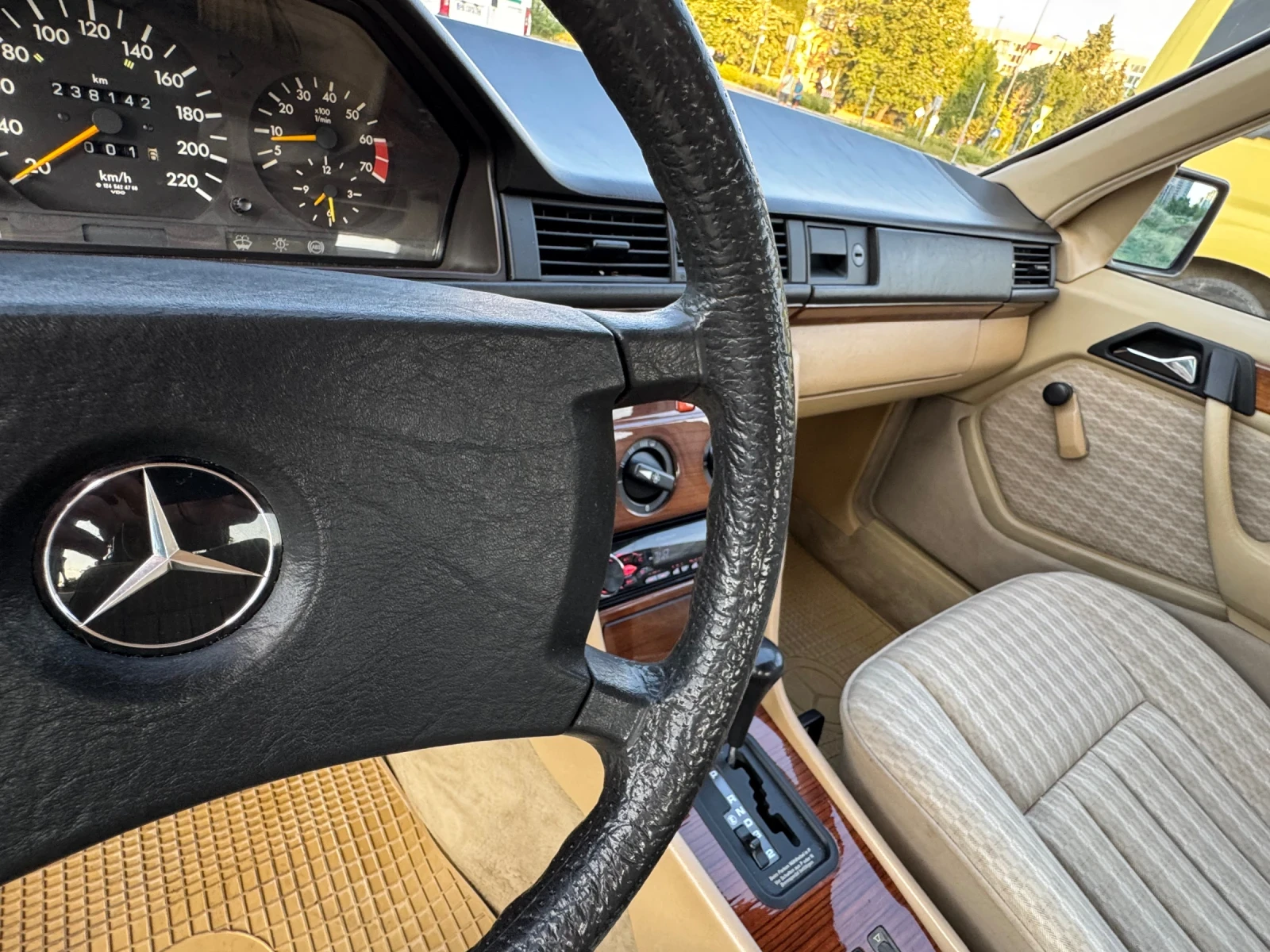 Mercedes-Benz 124 | Mobile.bg   11