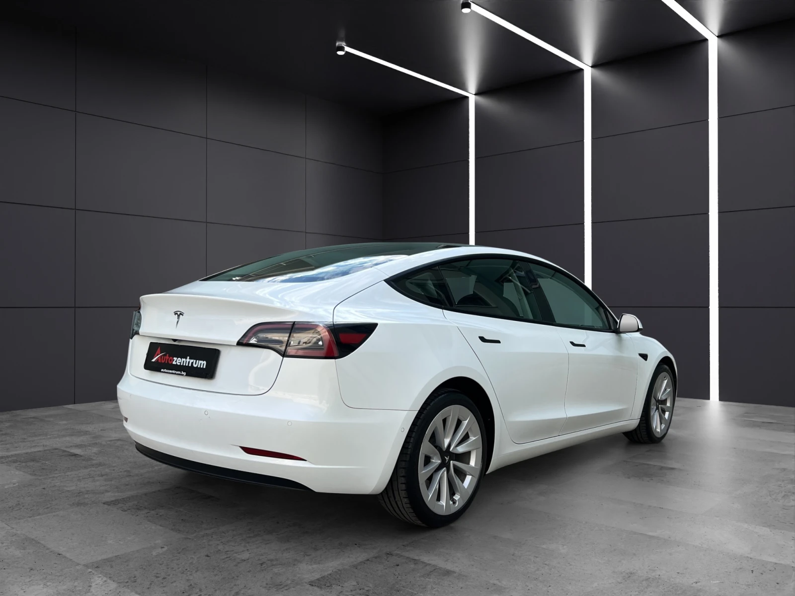 Tesla Model 3 Standard Range Plus RWD - изображение 3