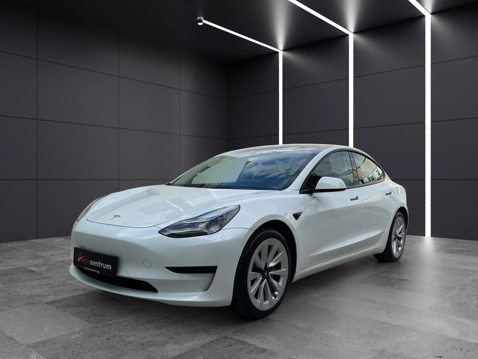 Tesla Model 3 Standard Range Plus RWD - изображение 2