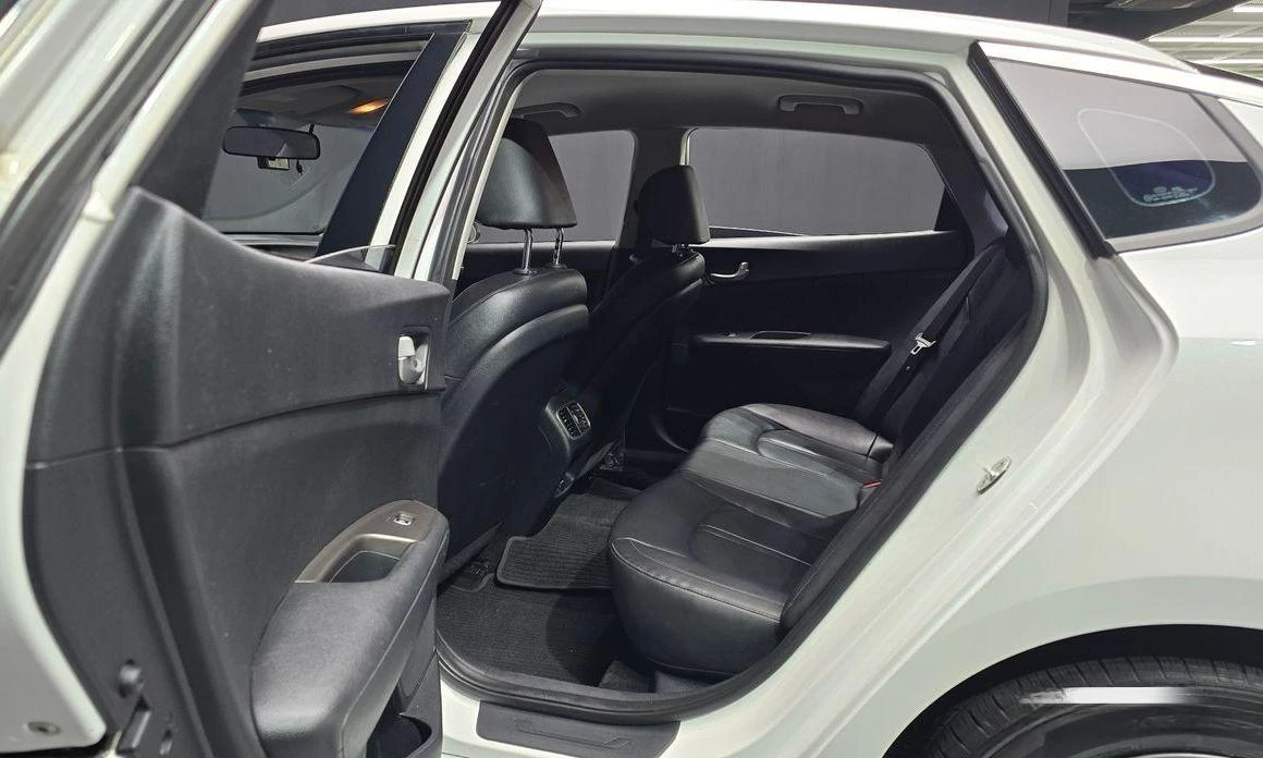 Kia K5 | Mobile.bg   13