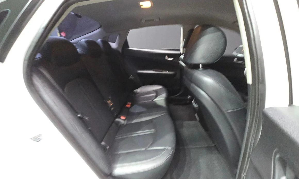 Kia K5 | Mobile.bg   12