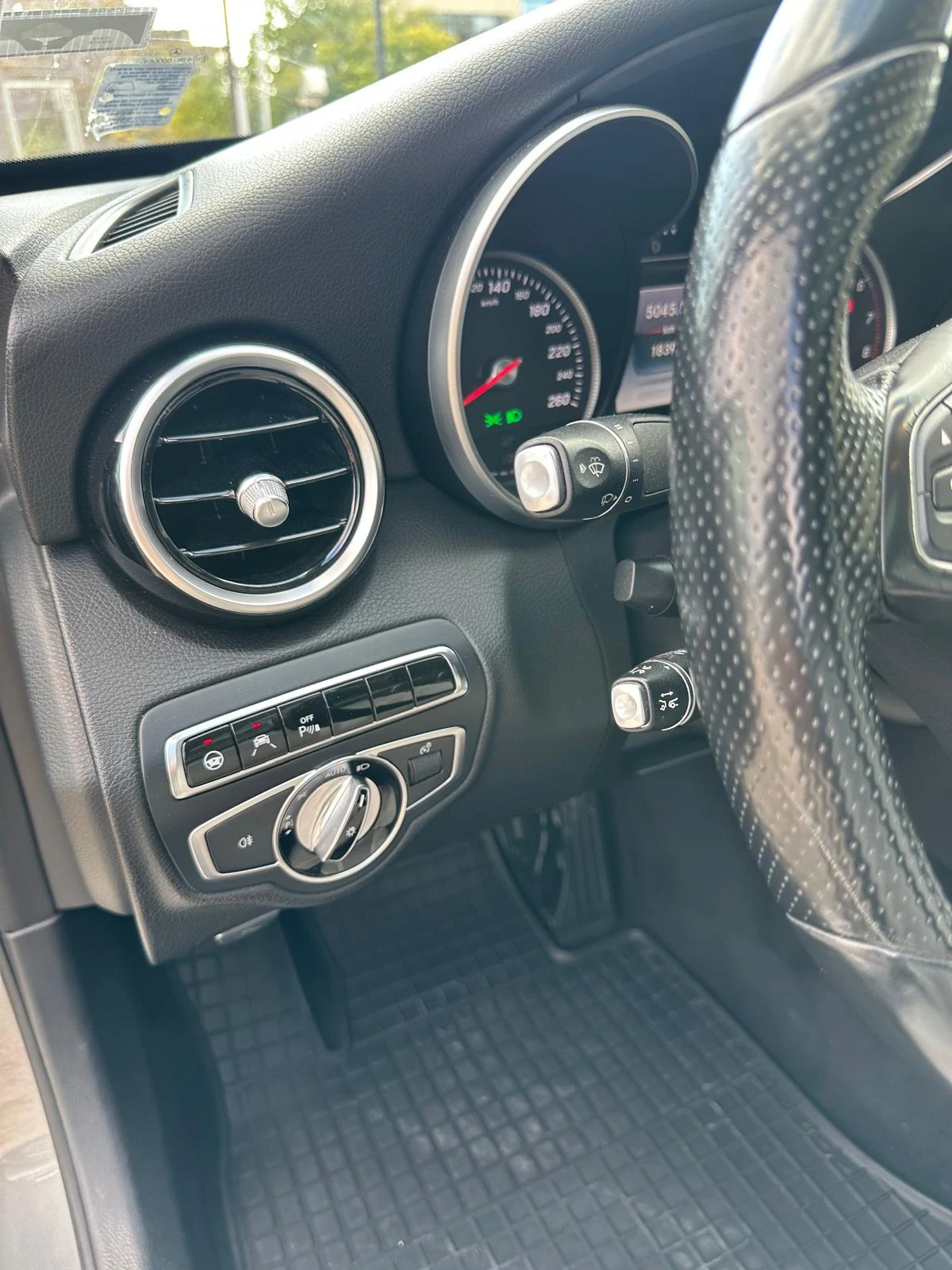 Mercedes-Benz C 400 4-Matic - изображение 10