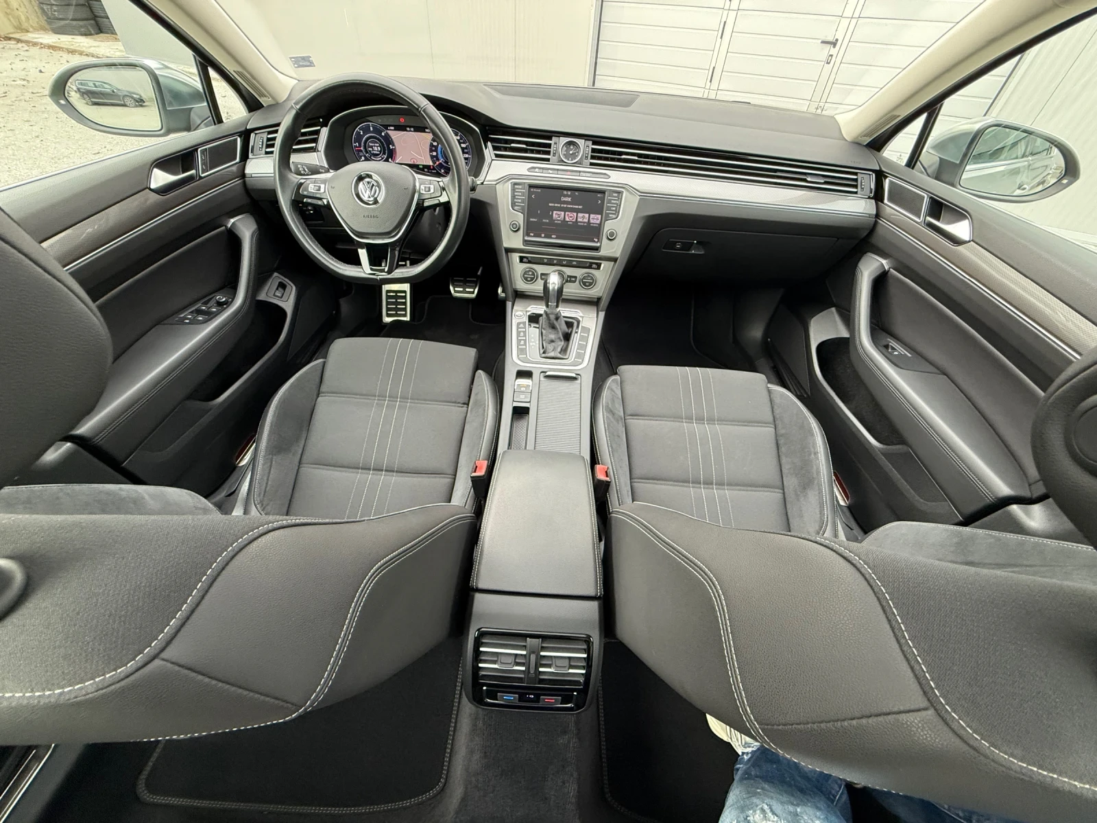 VW Alltrack 2.0TDI DIGITAL, PANORAMA, KAM360, HEAD UP. | Mobile.bg   17