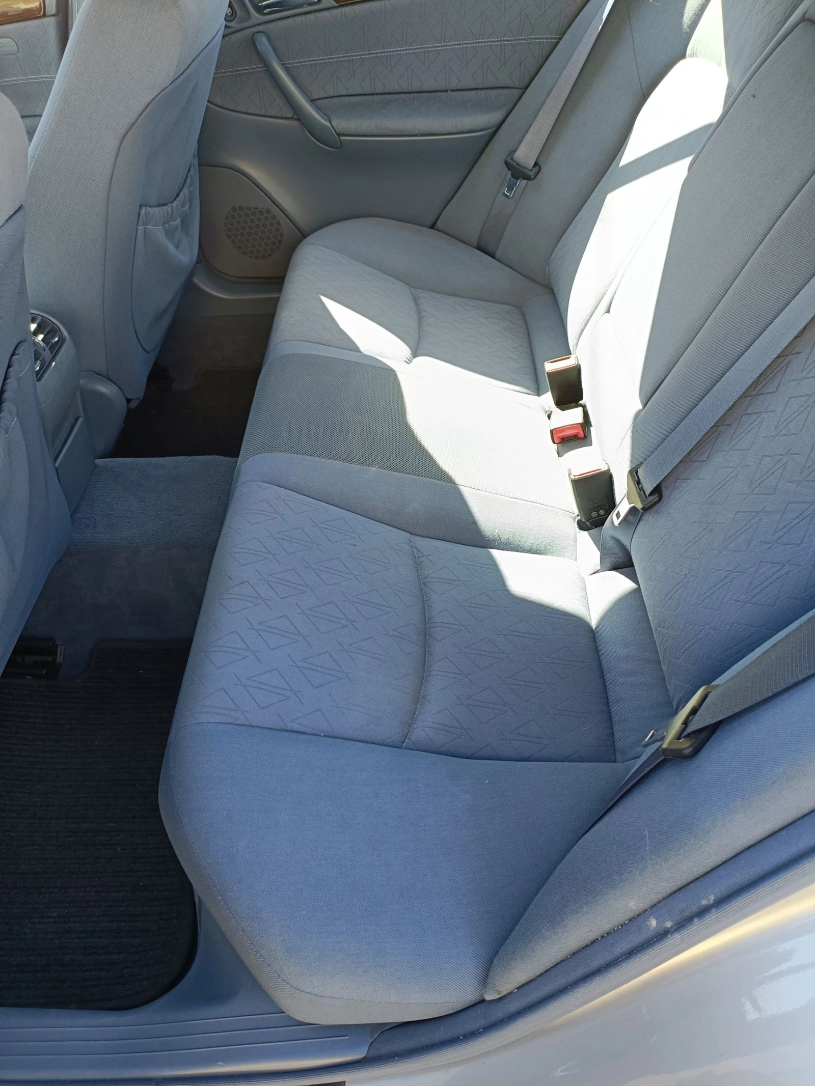 Mercedes-Benz C 180, снимка 9 - Автомобили и джипове - 53802751