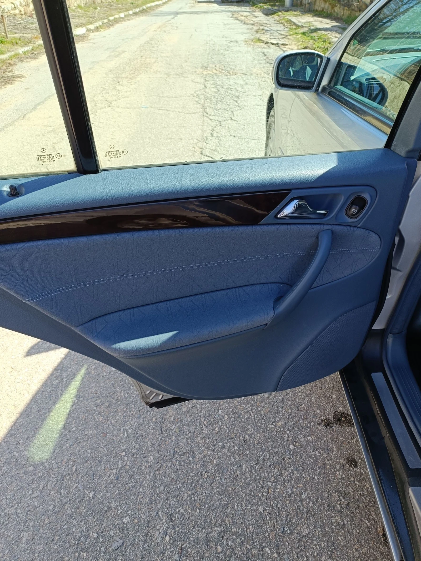 Mercedes-Benz C 180, снимка 10 - Автомобили и джипове - 53802751