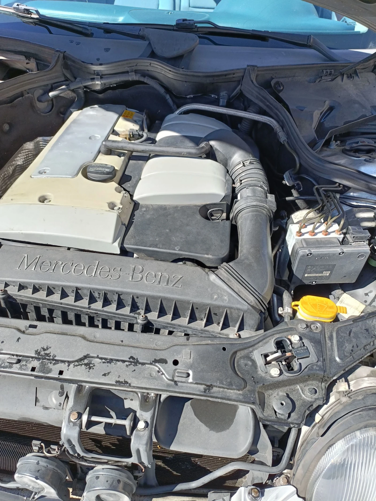 Mercedes-Benz C 180, снимка 13 - Автомобили и джипове - 53802751