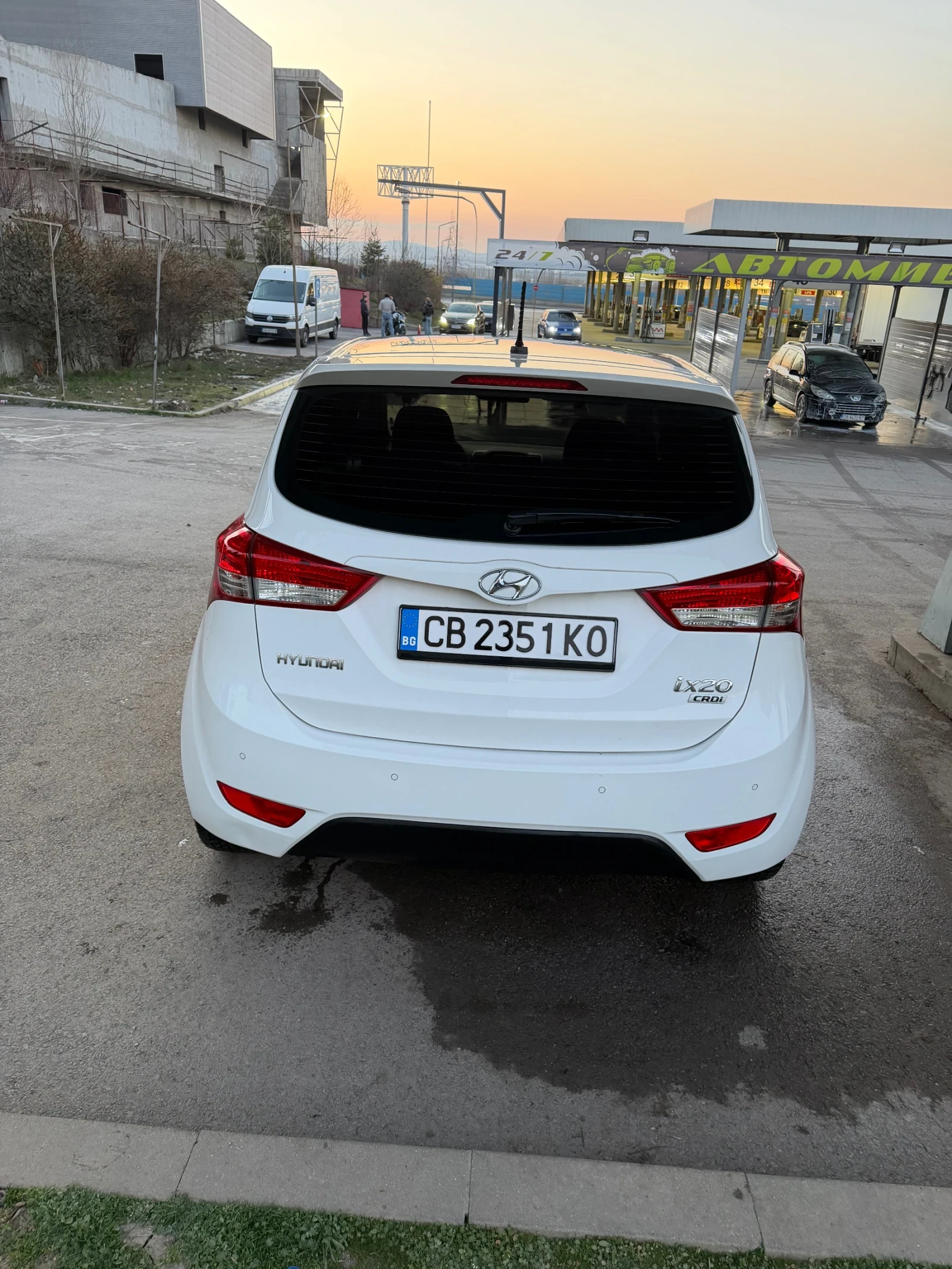Hyundai Ix20, снимка 6 - Автомобили и джипове - 53850355