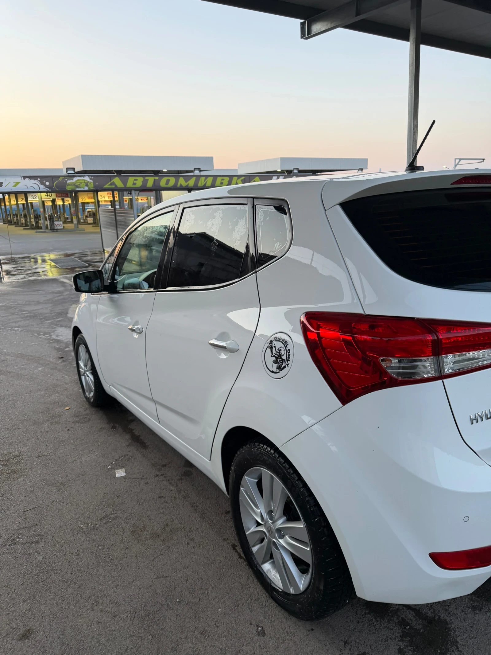 Hyundai Ix20, снимка 3 - Автомобили и джипове - 53850355