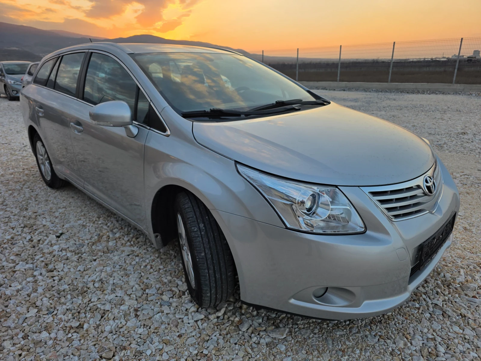 Toyota Avensis 1.8 Vvti ��������� 123�� �� | Mobile.bg � ����������� 3