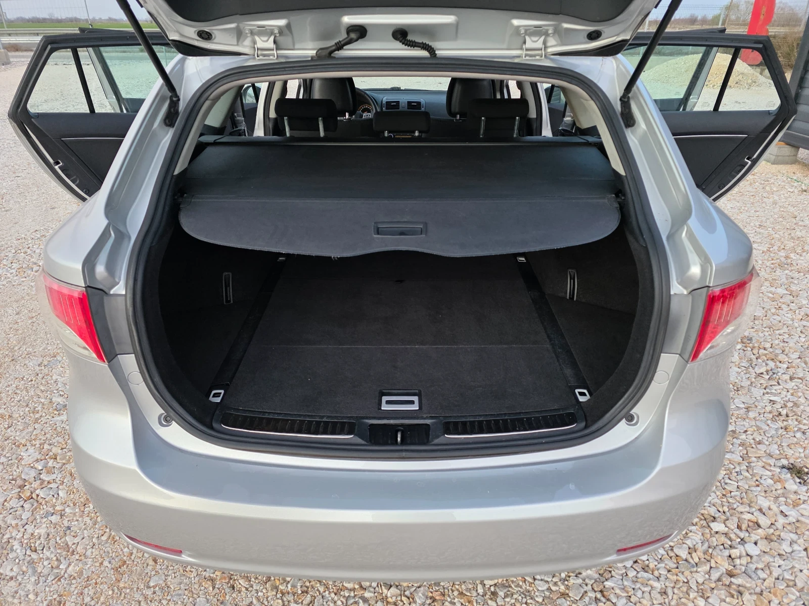 Toyota Avensis 1.8 Vvti ��������� 123�� �� | Mobile.bg � ����������� 10