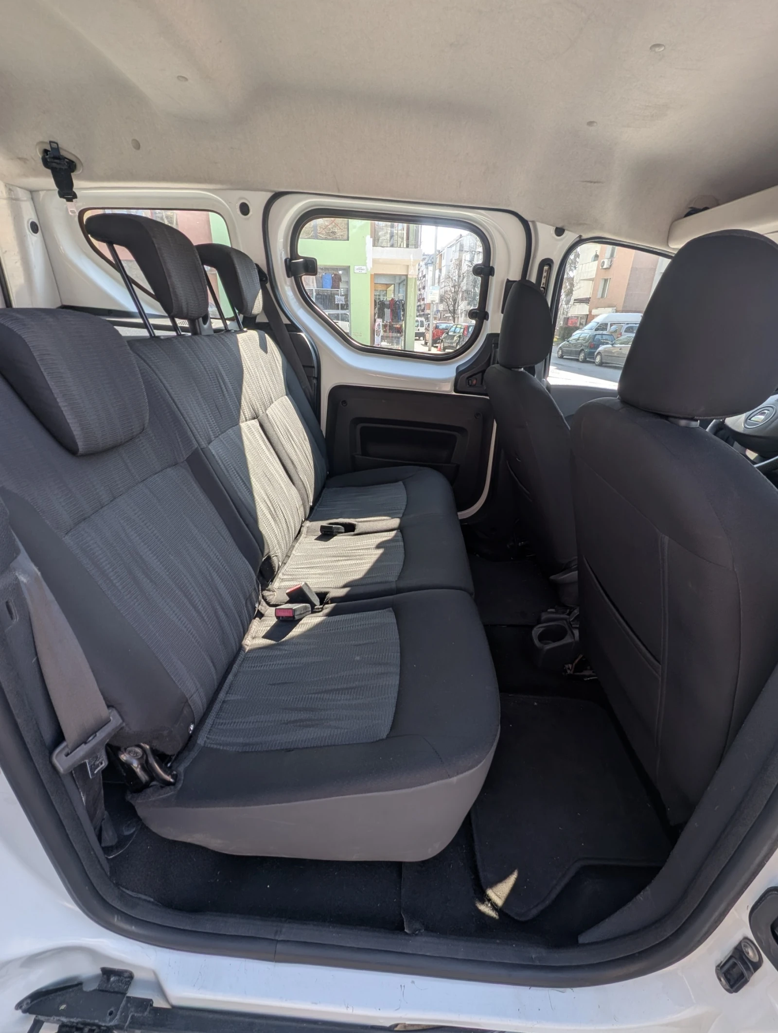 Dacia Dokker, снимка 8 - Автомобили и джипове - 53864330