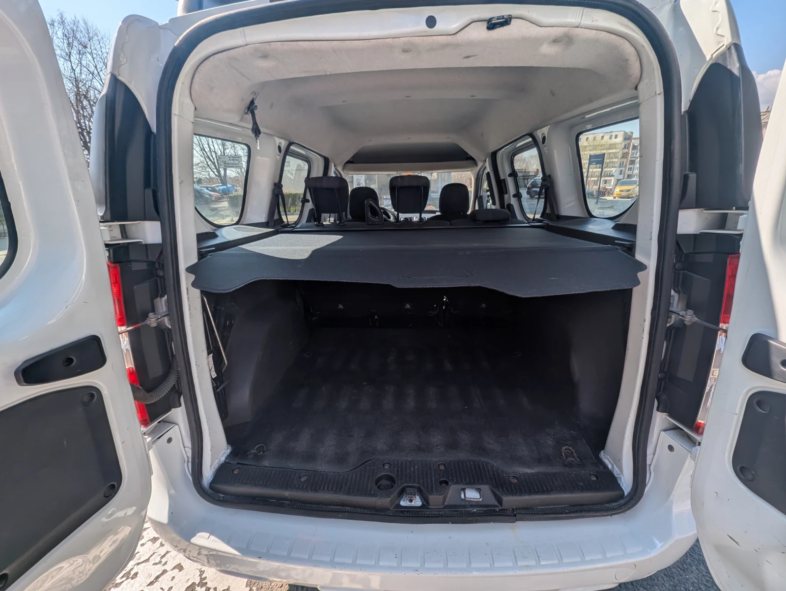 Dacia Dokker, снимка 7 - Автомобили и джипове - 53864330