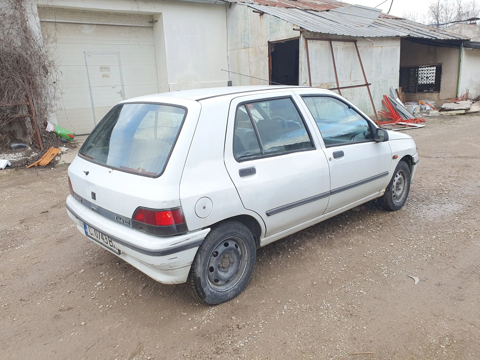 Renault Clio RT, снимка 4 - Автомобили и джипове - 53885914