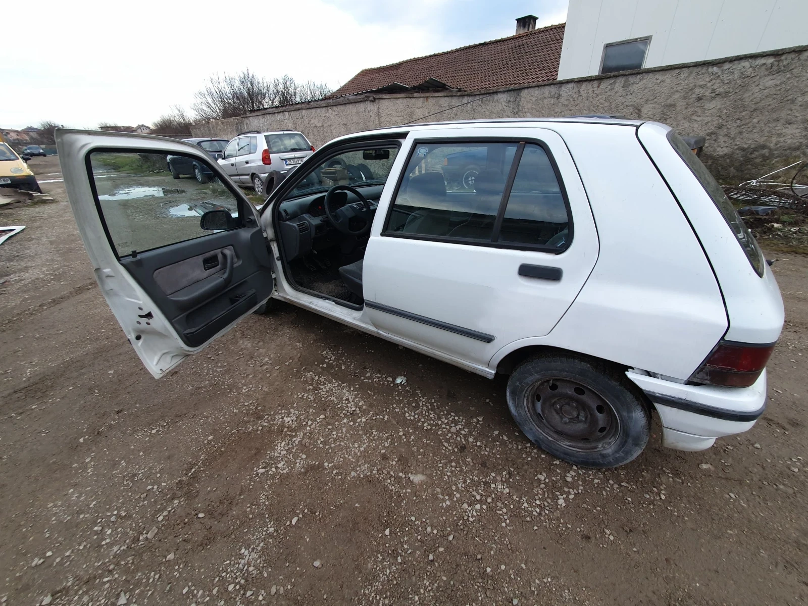 Renault Clio RT, снимка 3 - Автомобили и джипове - 53885914
