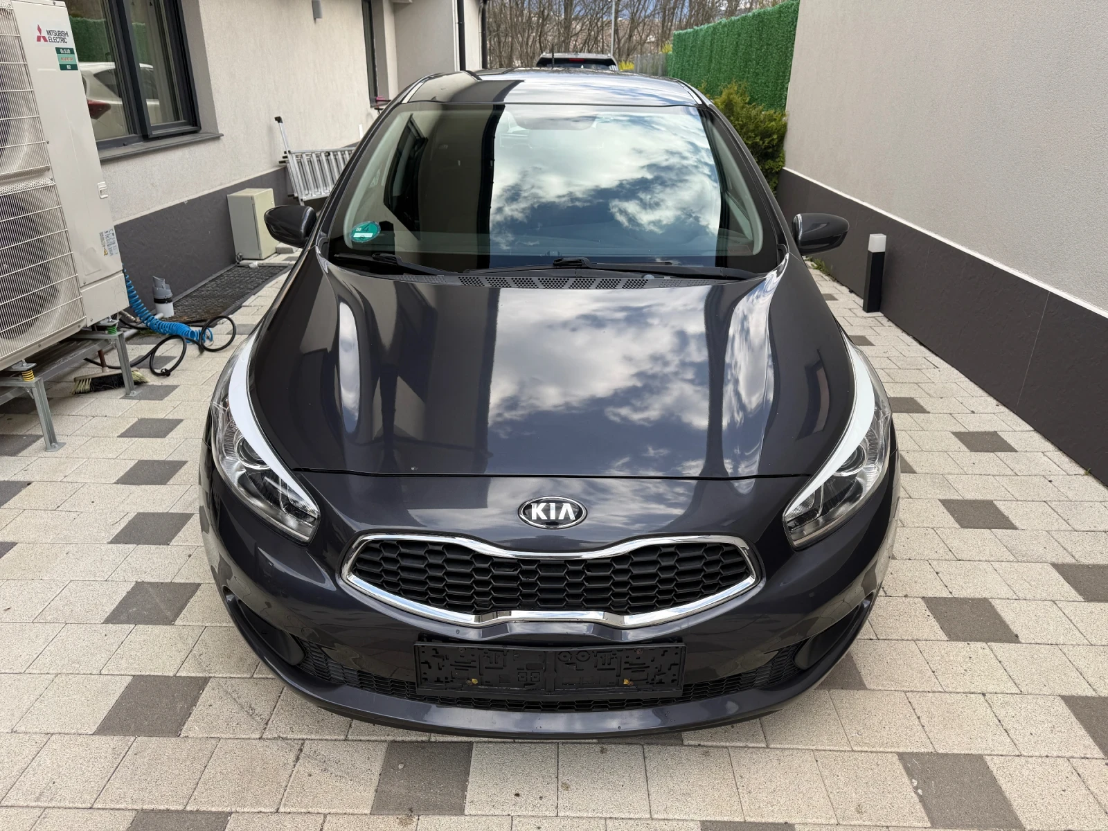 Kia Ceed Бензин , Сервизни документи !! , снимка 2 - Автомобили и джипове - 54175295