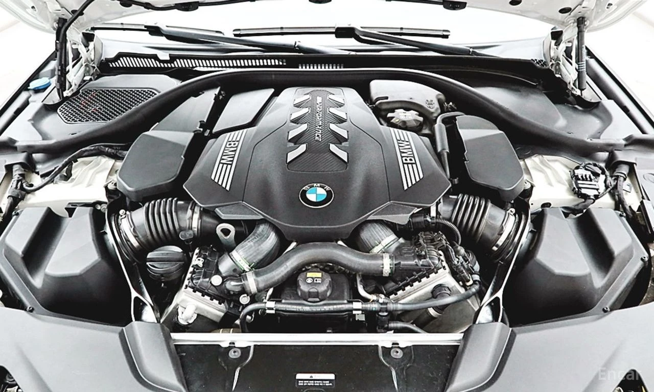 BMW 550 M* XDRIVE* LASER* DISTRONIC* HEADUP* 360* , снимка 15 - Автомобили и джипове - 54307311