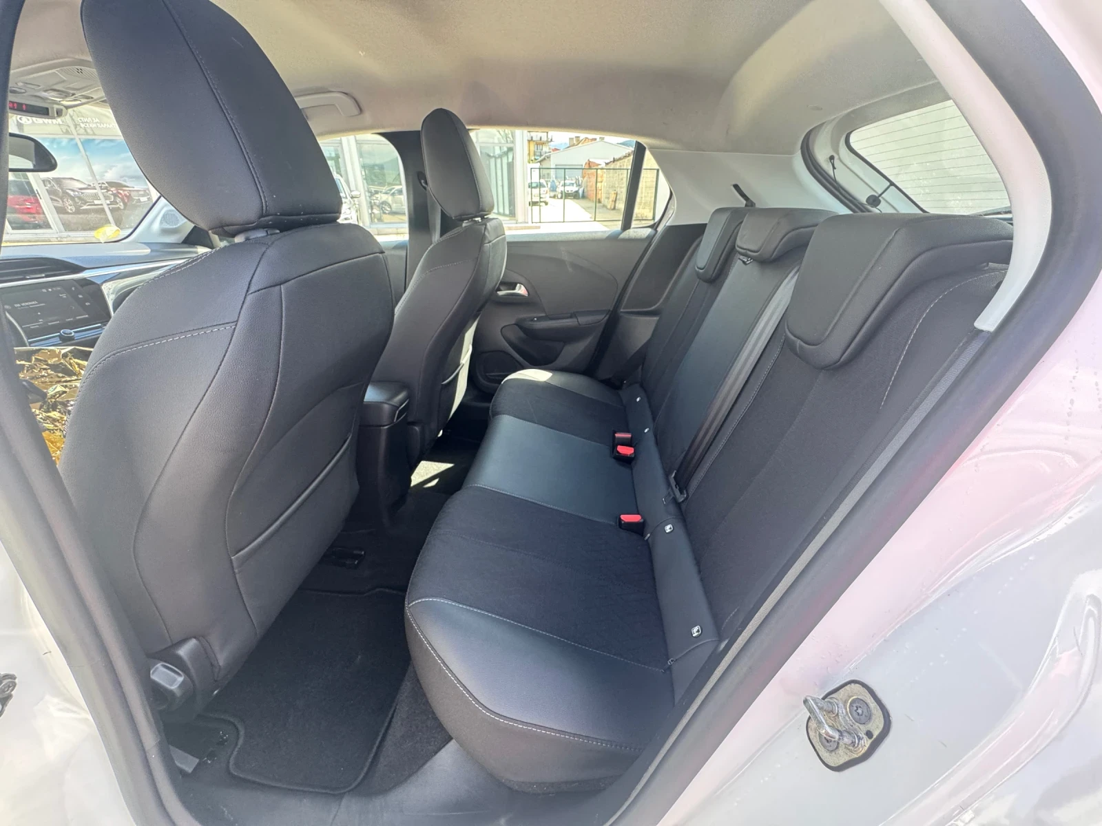 Opel Corsa 1.5CDTI Full led Camera Сервизна книжка, снимка 10 - Автомобили и джипове - 54376394