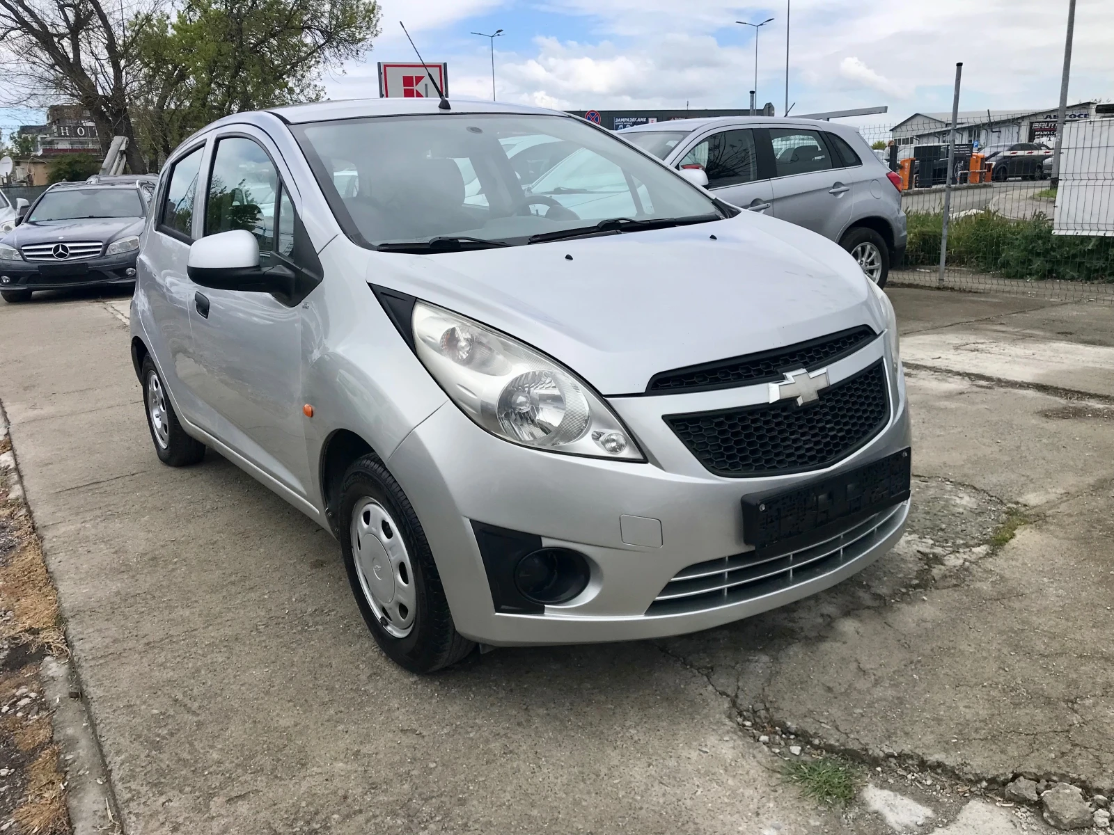 Chevrolet Spark 1.0i-70кс.-4цил. face, снимка 2 - Автомобили и джипове - 54379716