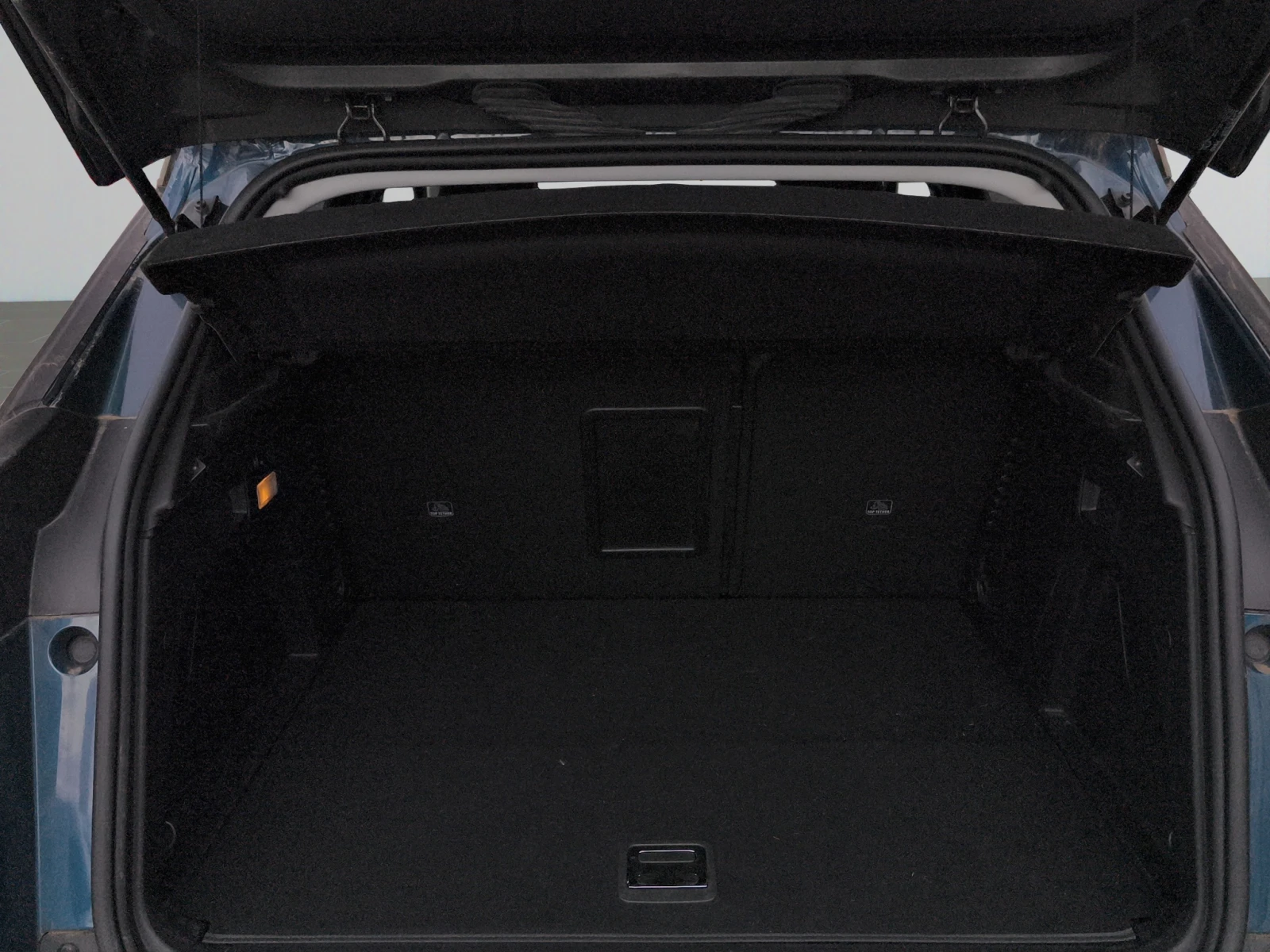 Peugeot 3008 ALLURE PACK 1.6 Plug-in HYBRID 2WD 225//2109R10, снимка 14 - Автомобили и джипове - 54643388