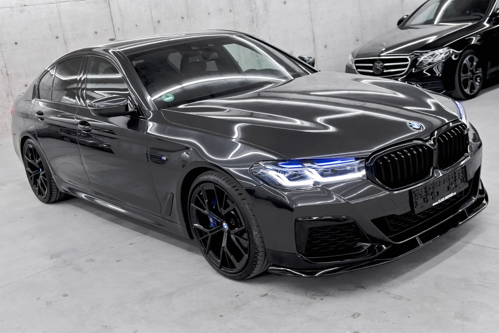 BMW 530 XD* Facelift M5 пакет* Немска, снимка 3 - Автомобили и джипове - 55069112