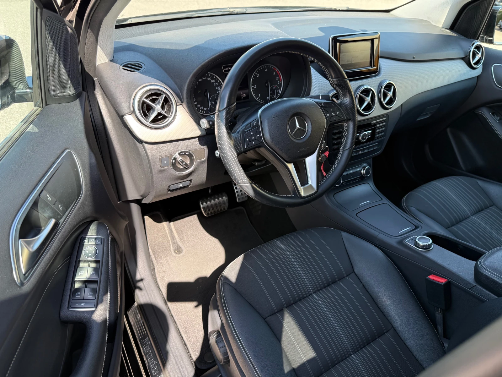 Mercedes-Benz B 180 CDI PREMIUM !!100% РЕАЛНИ КИЛОМЕТРИ!!, снимка 10 - Автомобили и джипове - 55102816