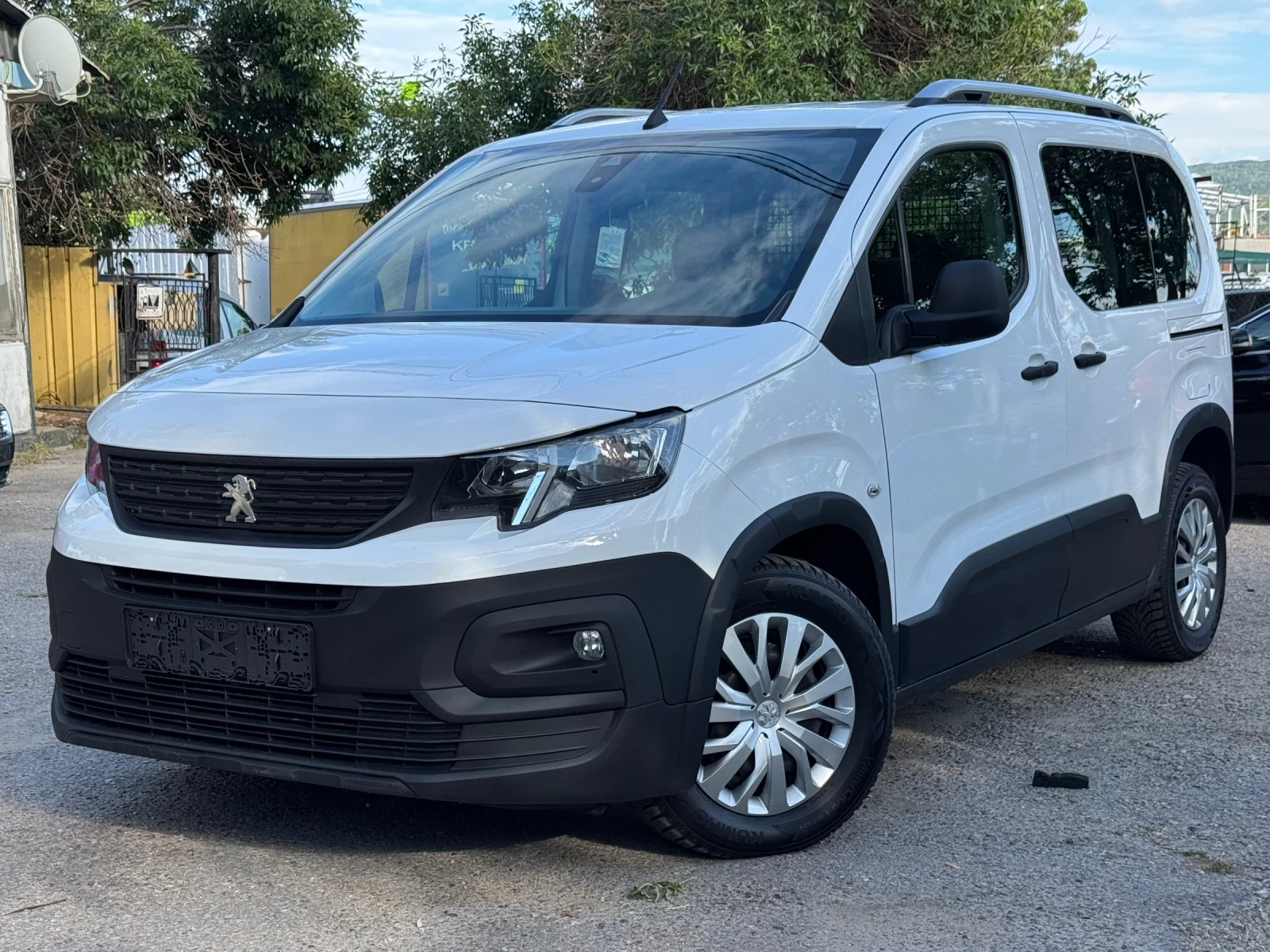 Peugeot Rifter Топ Състояние!, снимка 3 - Автомобили и джипове - 55250223